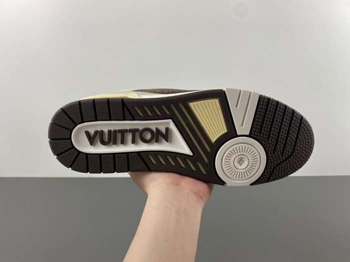 L1VV TRAINER