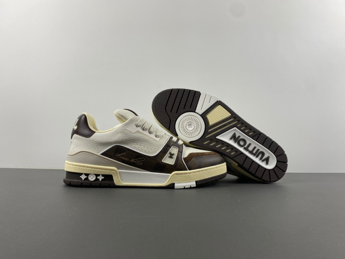 L1VV TRAINER