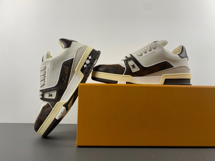 L1VV TRAINER