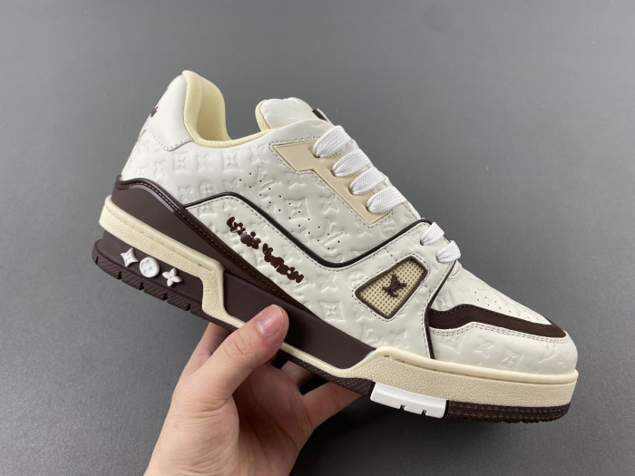 L1VV TRAINER
