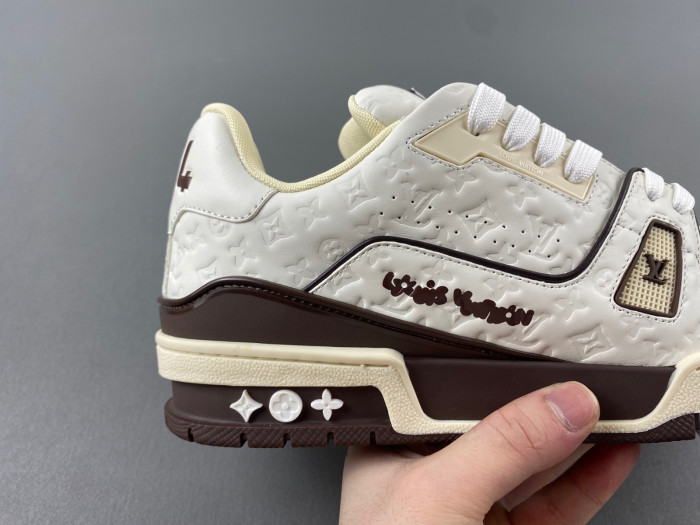 L1VV TRAINER