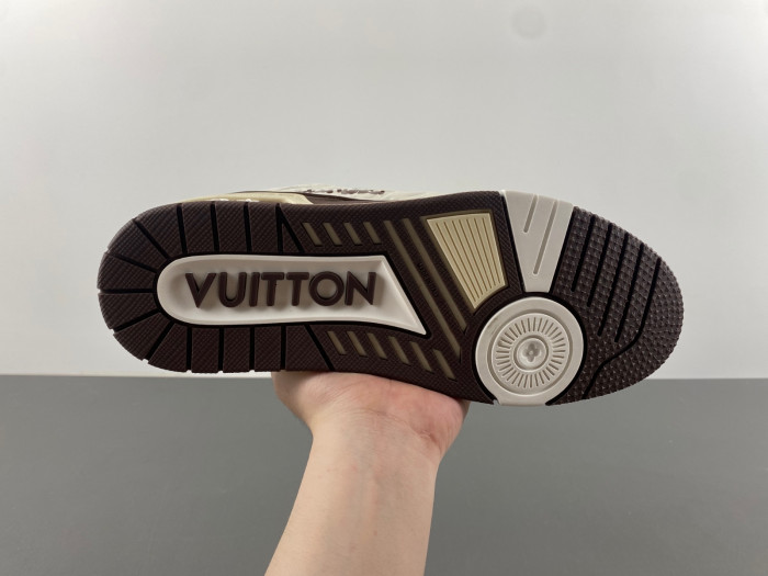 L1VV TRAINER