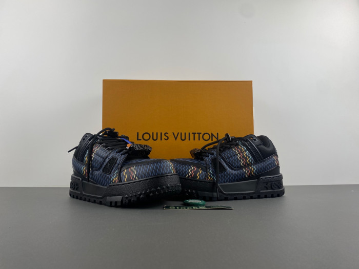 L1VV TRAINER