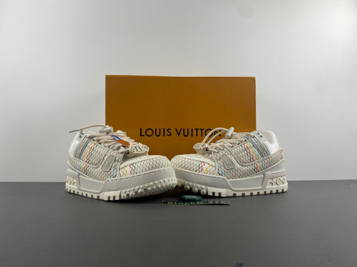 L1VV TRAINER