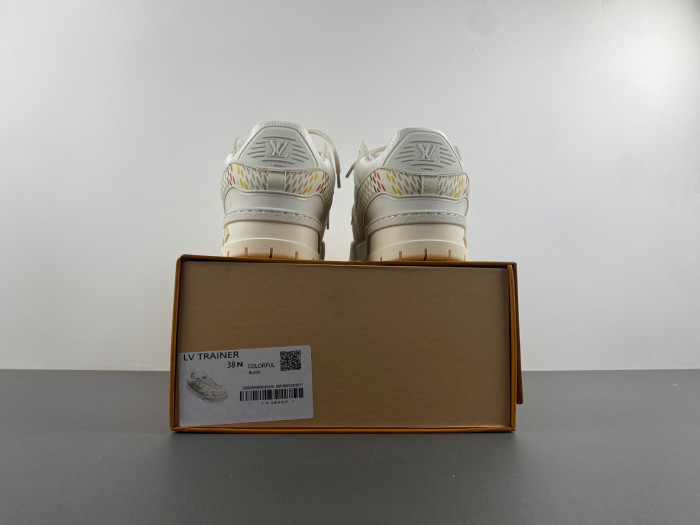 L1VV TRAINER