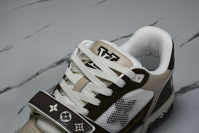 L1VV TRAINER