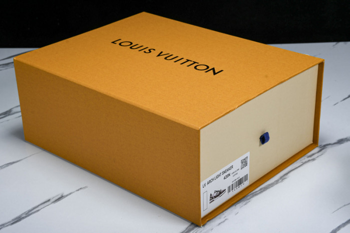 L1VV TRAINER