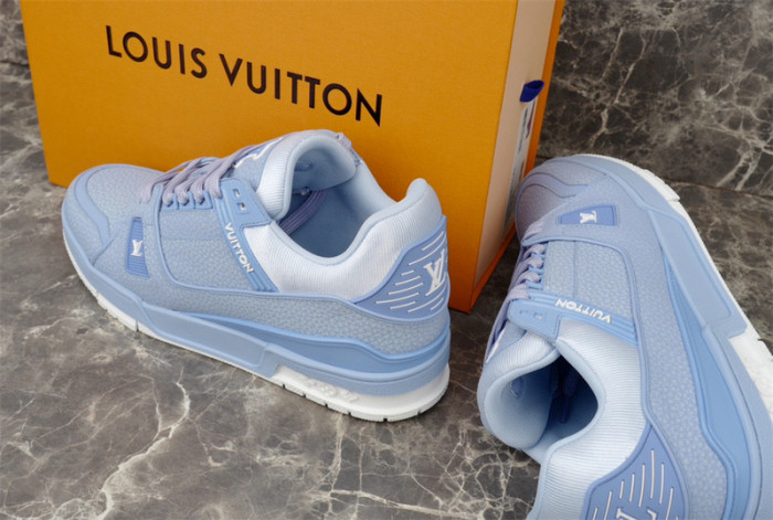 L1VV TRAINER
