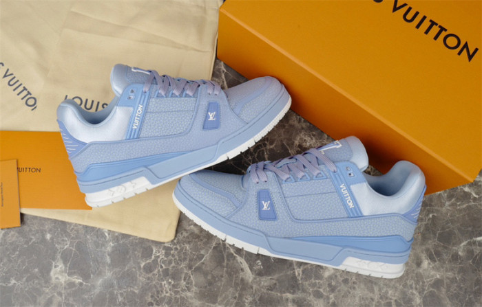 L1VV TRAINER