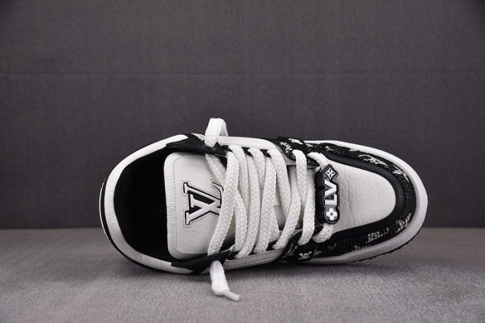 L1VV TRAINER