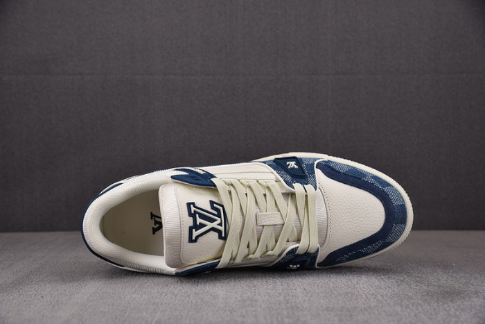 L1VV TRAINER