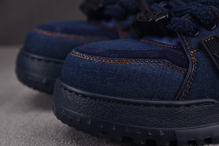 L1VV TRAINER
