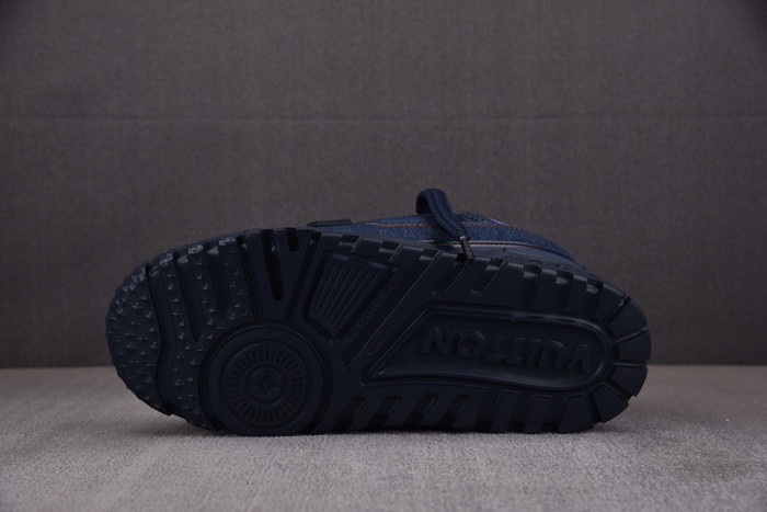 L1VV TRAINER