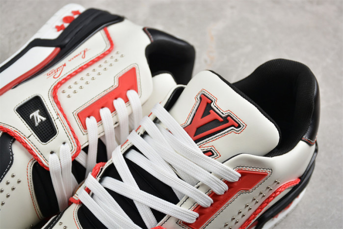 L1VV TRAINER