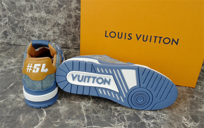 L1VV TRAINER