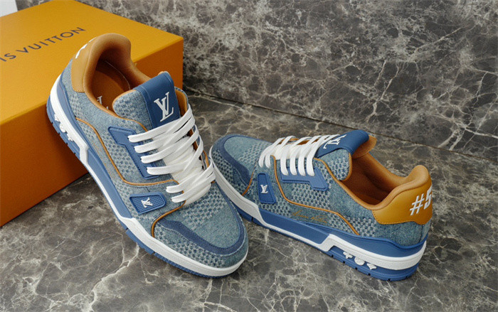 L1VV TRAINER