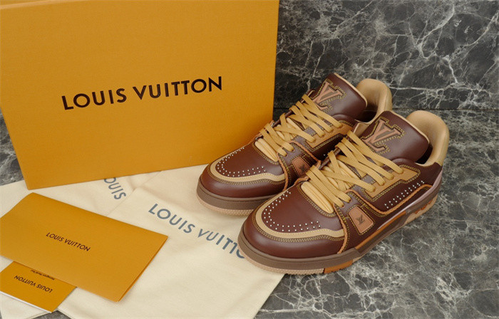 L1VV TRAINER