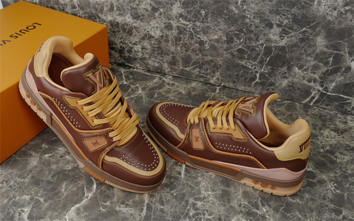 L1VV TRAINER