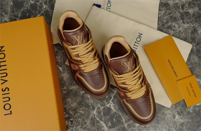 L1VV TRAINER