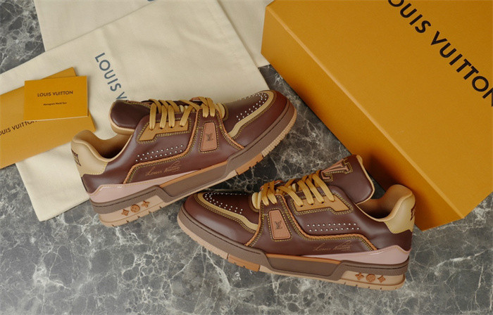 L1VV TRAINER