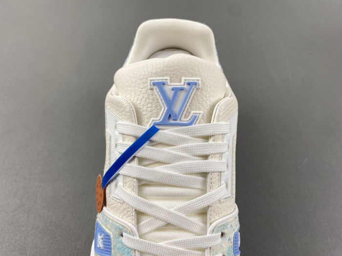 L1VV TRAINER