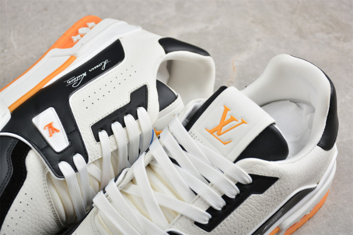 L1VV TRAINER