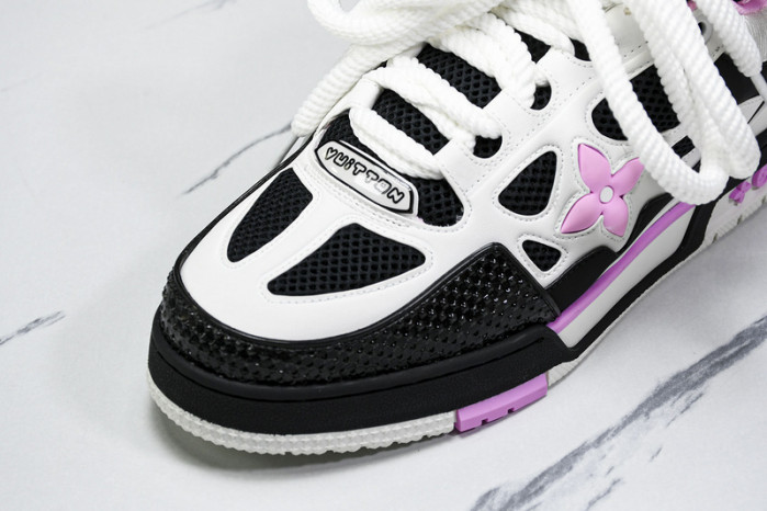 L1VV TRAINER
