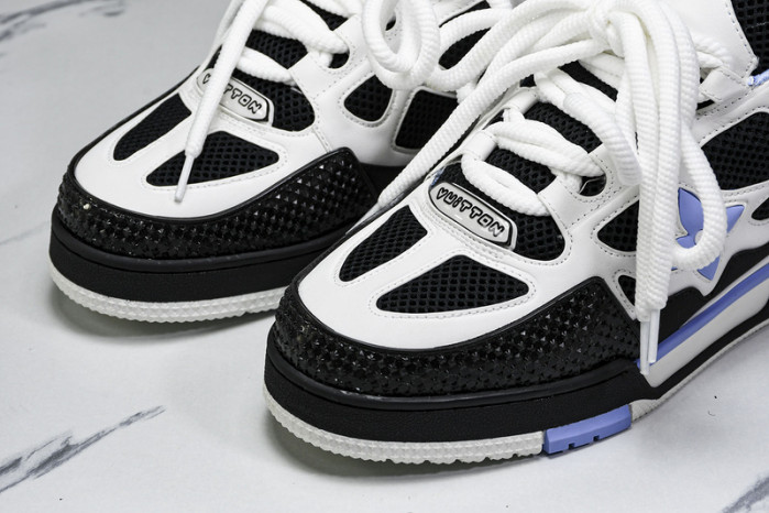 L1VV TRAINER