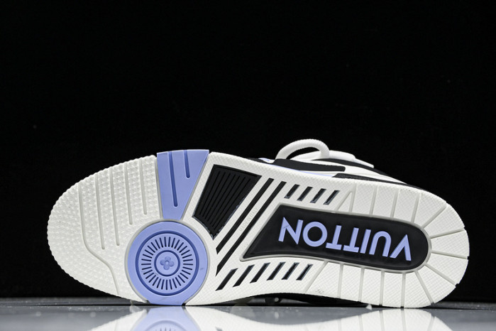 L1VV TRAINER