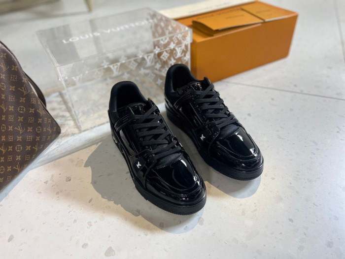 L1VV TRAINER