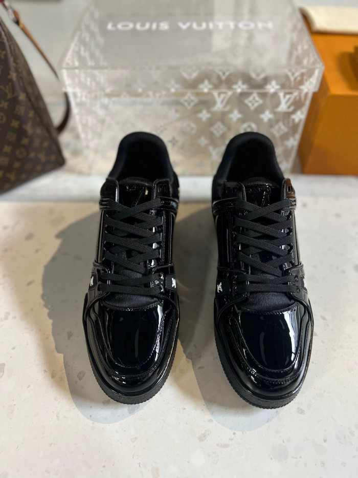 L1VV TRAINER
