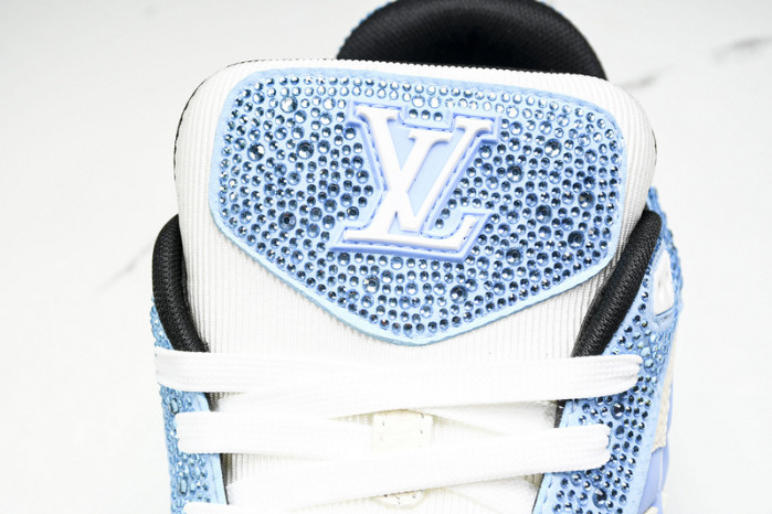 L1VV TRAINER