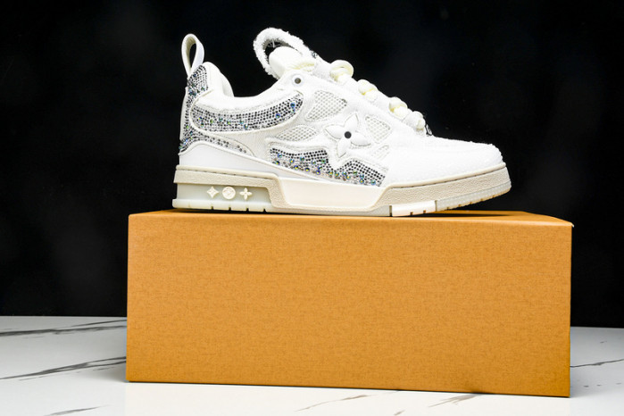 L1VV TRAINER
