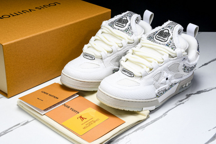 L1VV TRAINER