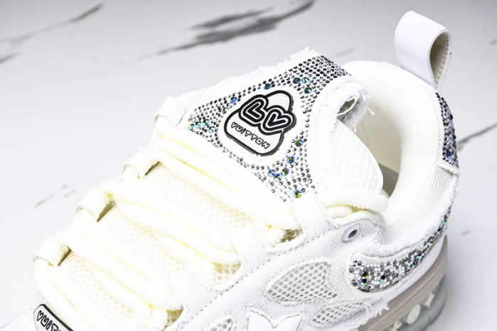 L1VV TRAINER