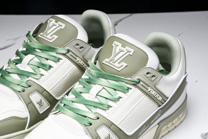 L1VV TRAINER