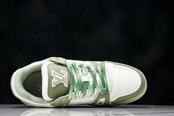 L1VV TRAINER