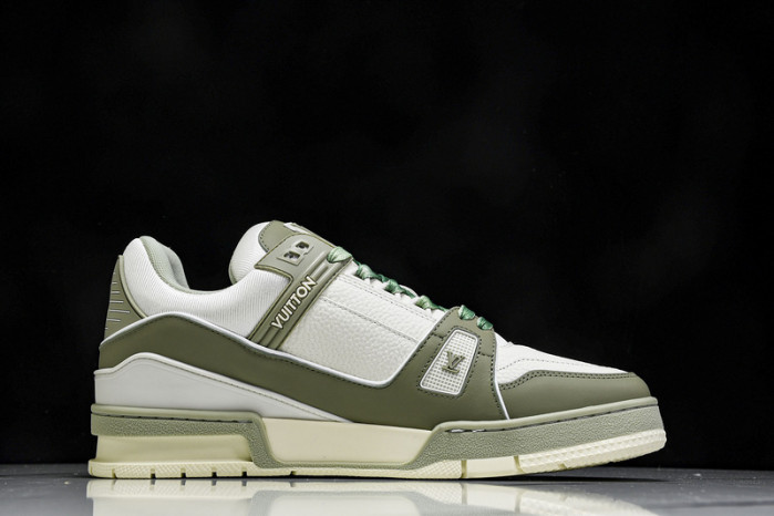 L1VV TRAINER