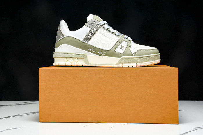L1VV TRAINER