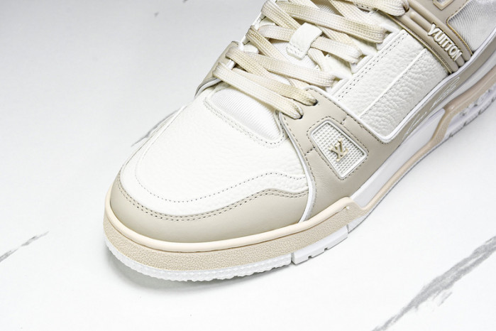 L1VV TRAINER