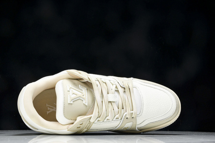 L1VV TRAINER
