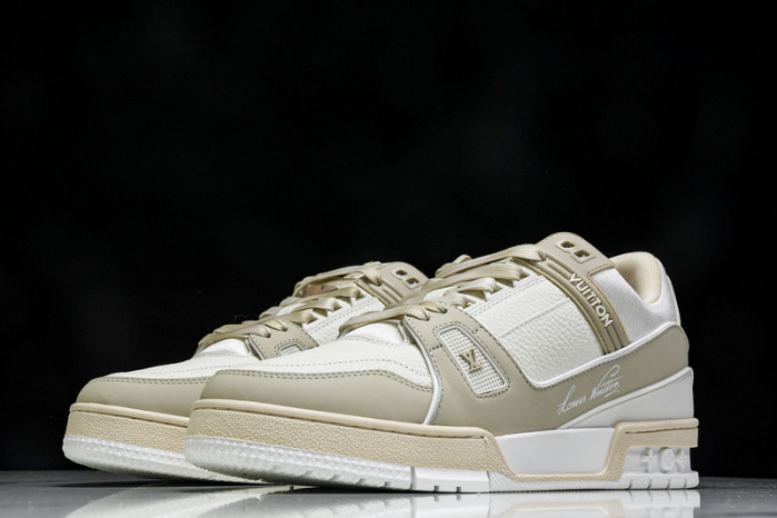 L1VV TRAINER