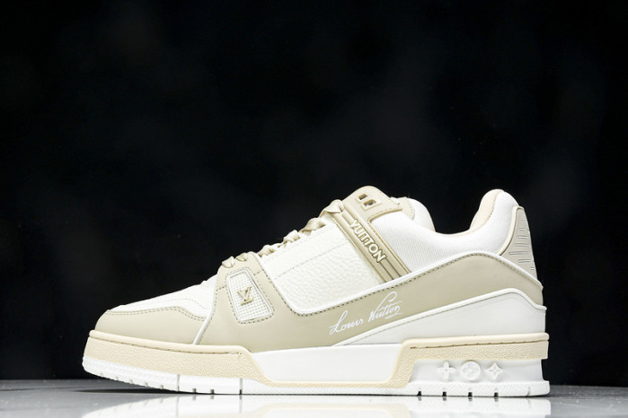 L1VV TRAINER