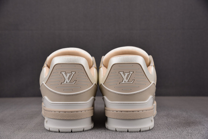 L1VV TRAINER