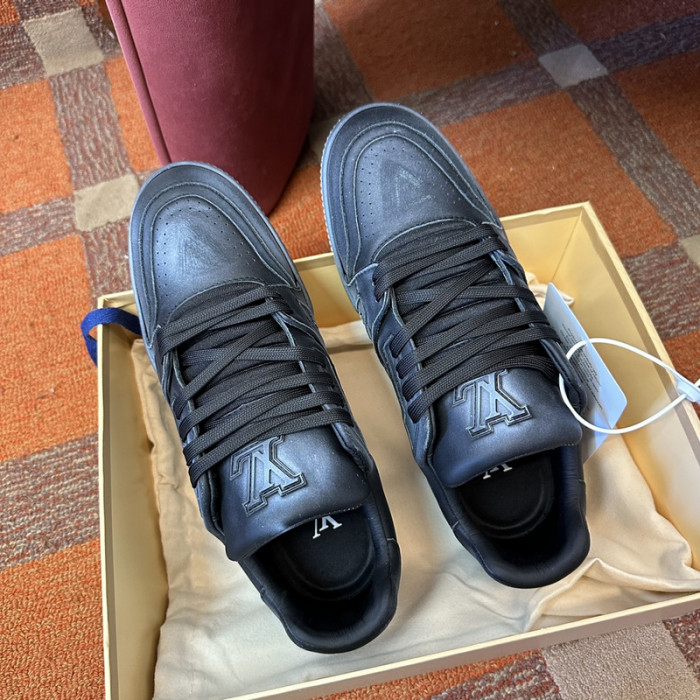 L1VV TRAINER