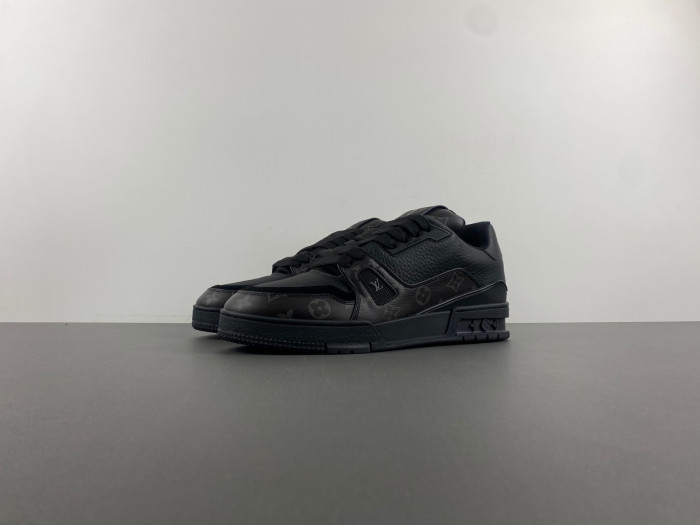 L1VV TRAINER