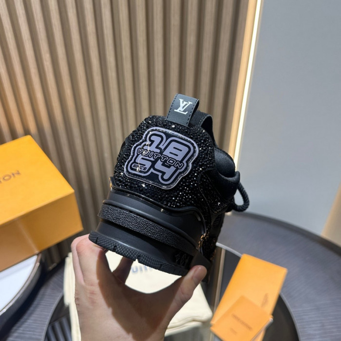 L1VV TRAINER