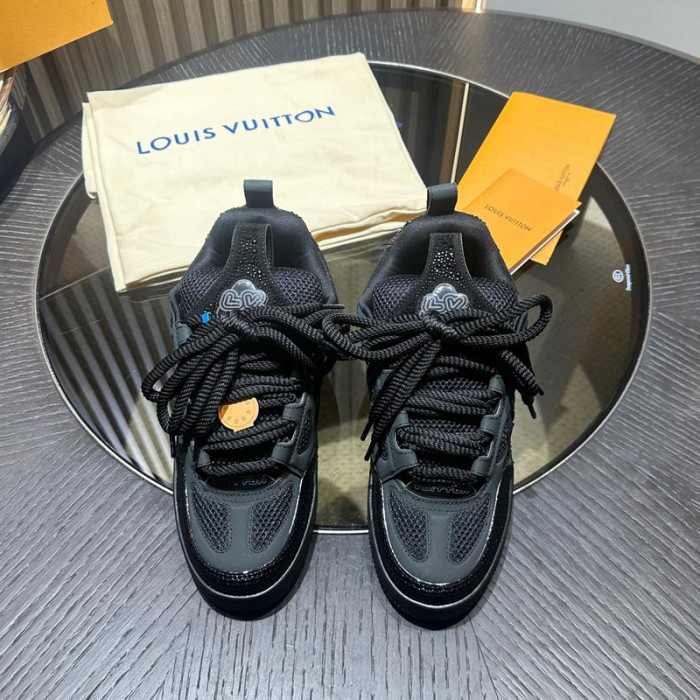 L1VV TRAINER