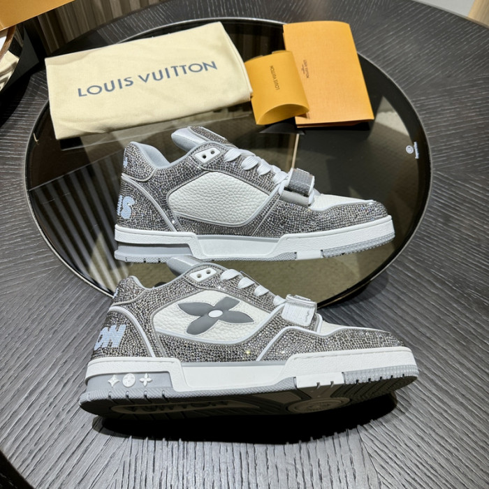 L1VV TRAINER