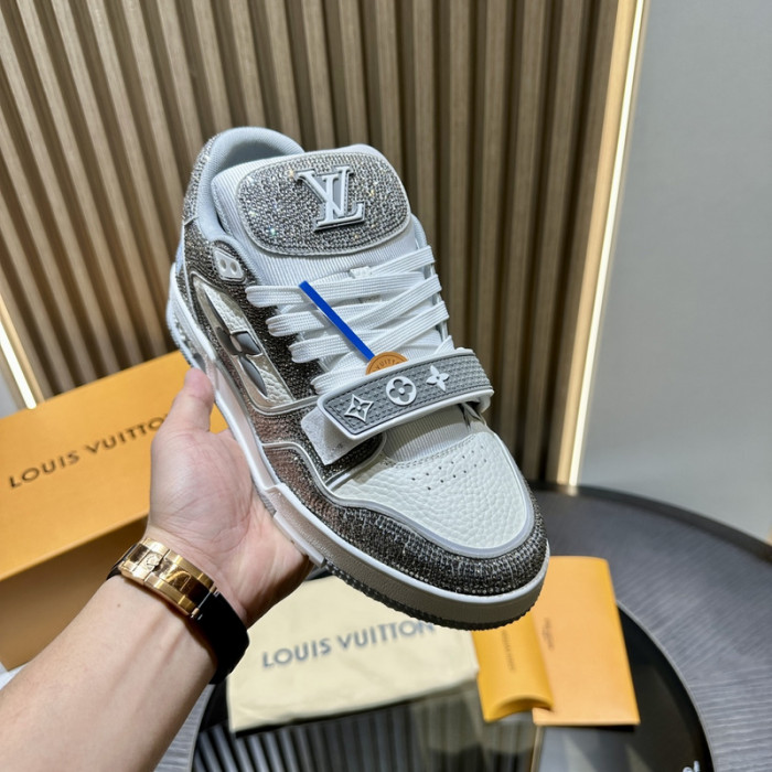 L1VV TRAINER